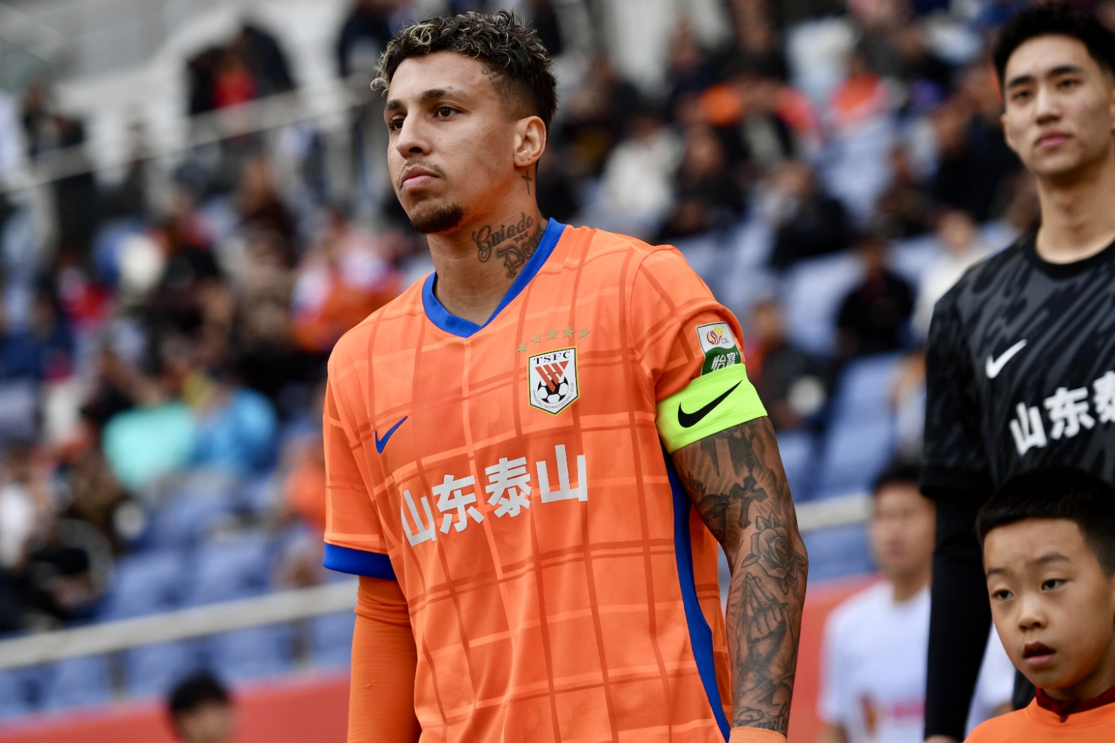 贝博体育平台 -包含赛地聚焦：中超赛后热度飙升，山东泰山强势反弹，管理层满意，医务组通报恢复的词条