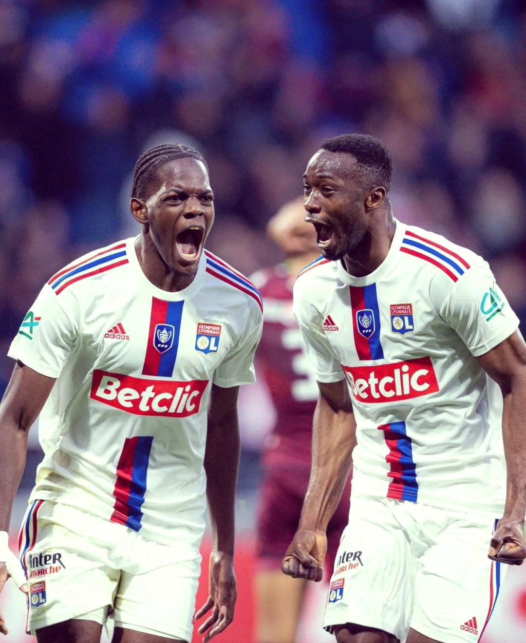 贝博体育 -清晨里昂备战法国杯，止住颓势细节曝光，管理层满意，细节决定成败 