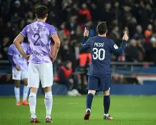 贝博体育 -关于德甲倒计时,巴黎圣日耳曼今夜复出首秀,细节引发关注,悬念犹存,赛季目标并未改变的信息